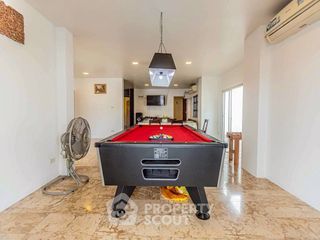 Villa zur Miete und zum Kauf mit 8 Zimmer in Bang Lamung, Chonburi