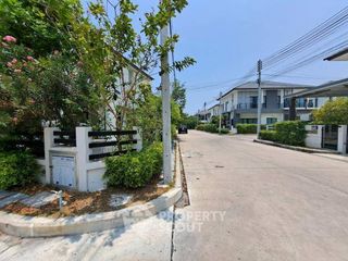 For sale 5 bedrooms house in Mueang Chon Buri, Chonburi