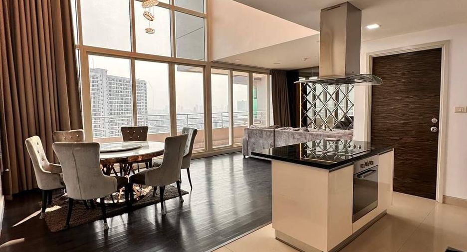 For sale 3 bedrooms condo in Bang Kho Laem, Bangkok