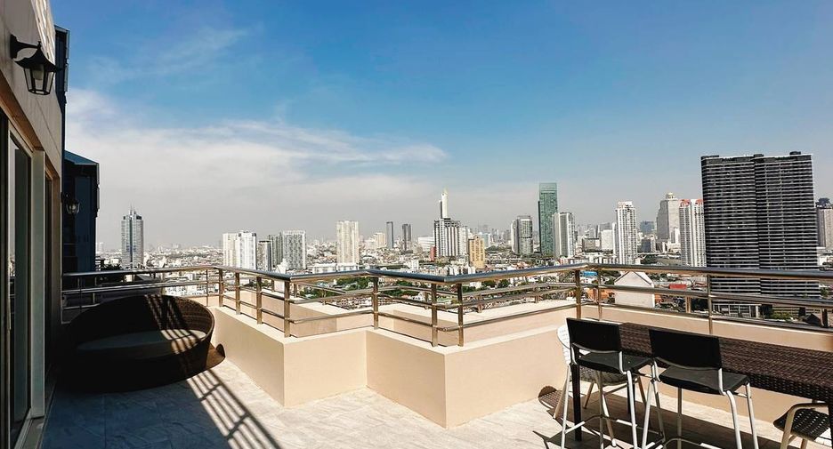 For sale 3 bedrooms condo in Bang Kho Laem, Bangkok