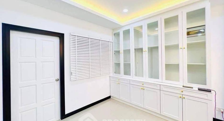 For sale 3 ベッドルーム house in East Pattaya, Pattaya