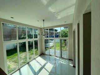 Haus zum Kauf mit 4 Zimmer in Bueng Kum, Bangkok