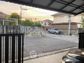 For sale 4 ベッドルーム townhouse in Bang Khae, Bangkok
