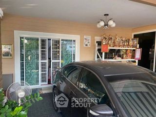 For sale 4 ベッドルーム townhouse in Bang Khae, Bangkok