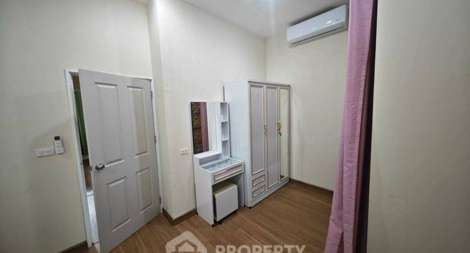 Продажа 4 спальни таунхаус в Банг Ламунг, Чонбури
