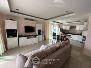 For sale 3 bedrooms villa in Bang Lamung, Chonburi