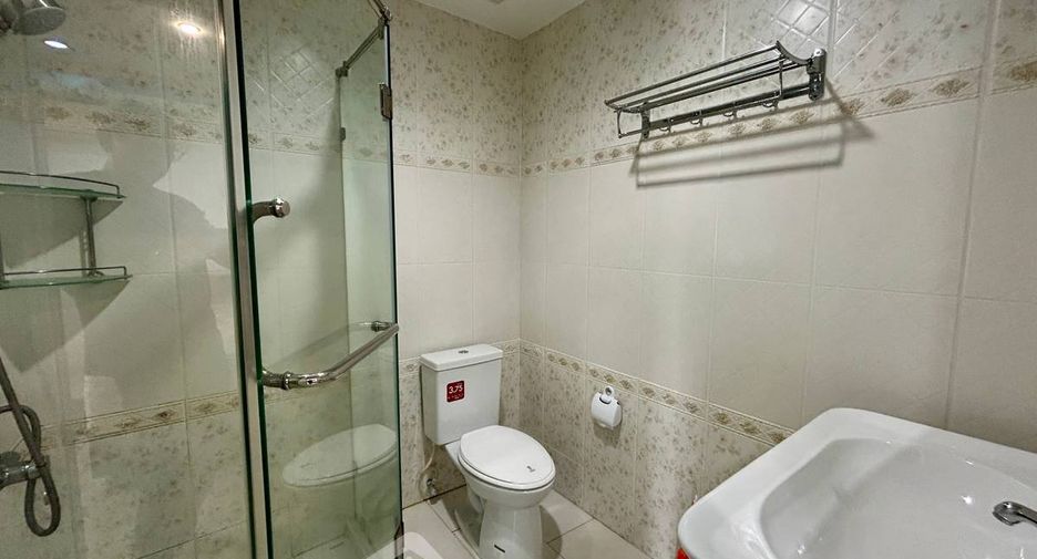 For sale 3 bedrooms villa in Jomtien, Pattaya