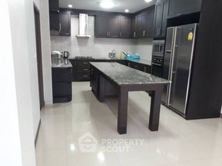 Haus zur Miete und zum Kauf mit 6 Zimmer in Bang Lamung, Chonburi
