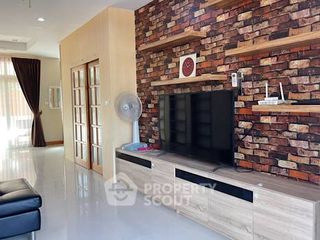 Haus zum Kauf mit 3 Zimmer in Si Racha, Chonburi