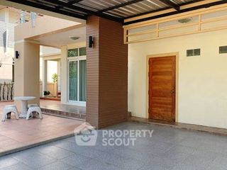 Haus zum Kauf mit 3 Zimmer in Si Racha, Chonburi