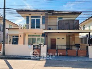 Haus zum Kauf mit 3 Zimmer in Si Racha, Chonburi