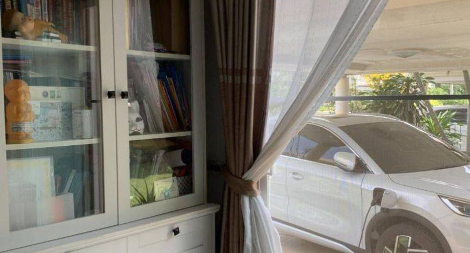 For sale 4 bedrooms house in Min Buri, Bangkok