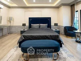 For sale 4 bedrooms house in Bang Khae, Bangkok
