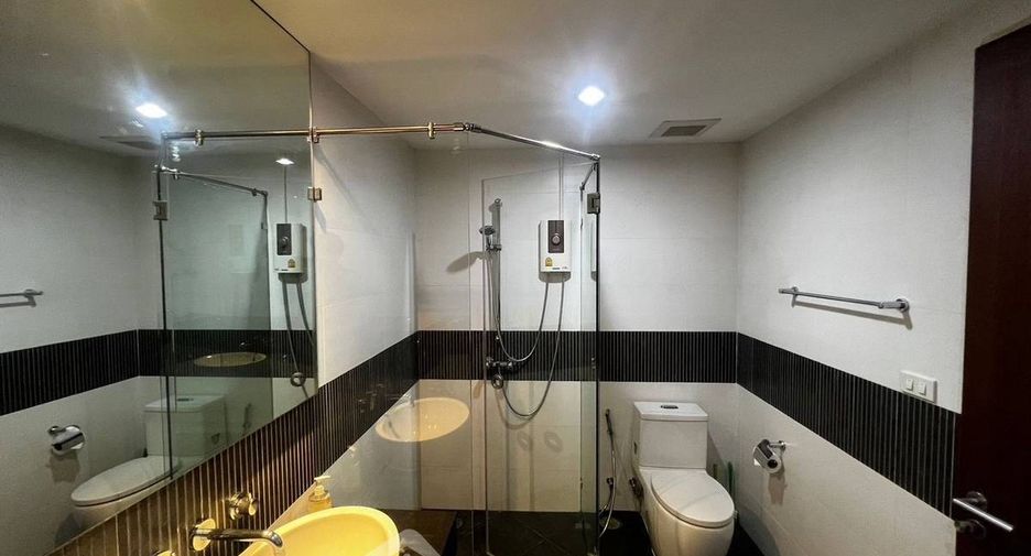 For sale 2 bedrooms condo in Sathon, Bangkok