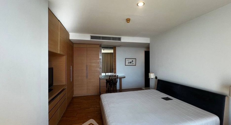 For sale 2 bedrooms condo in Sathon, Bangkok