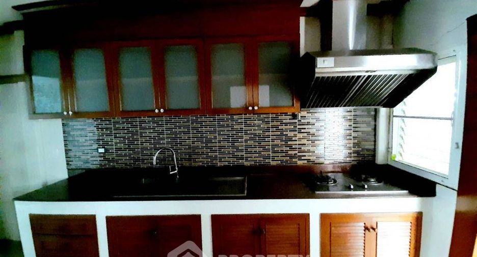 For sale 3 bedrooms house in Khlong Sam Wa, Bangkok