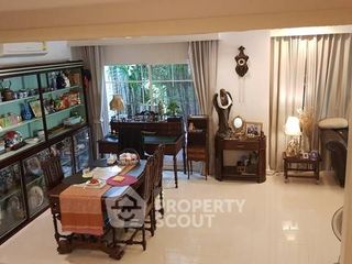 Casa en venta de 3 habitaciones en Sai Mai, Bangkok