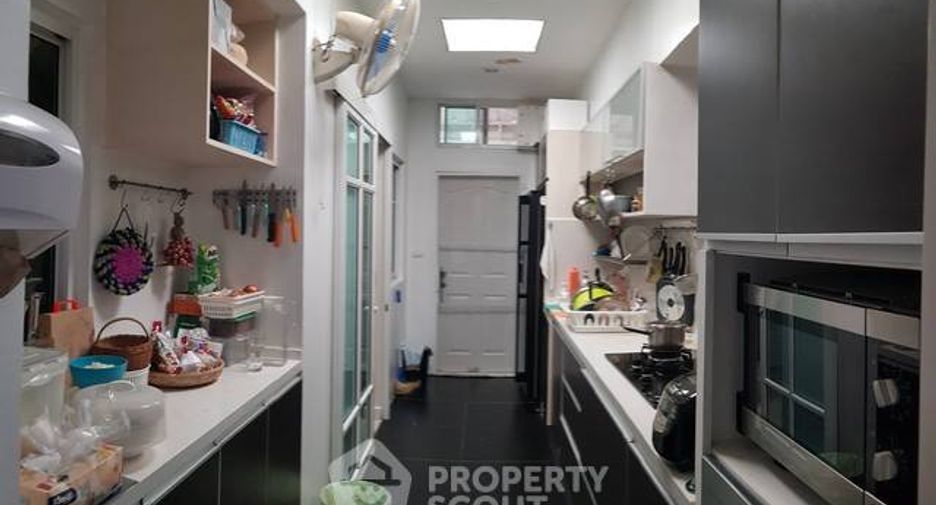 For sale 3 bedrooms house in Sai Mai, Bangkok