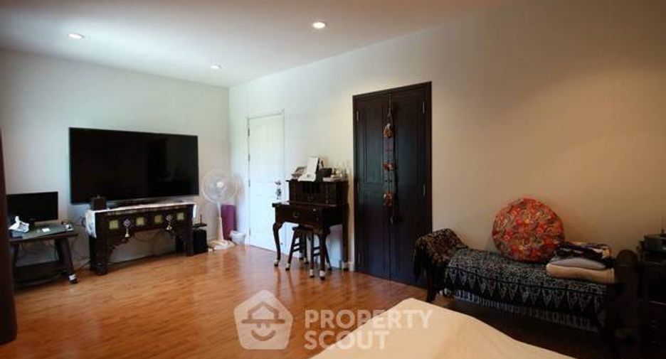 For sale 3 bedrooms house in Sai Mai, Bangkok