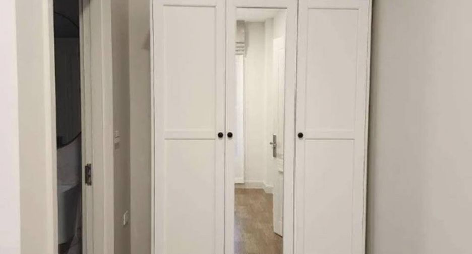For sale 4 bedrooms house in Saphan Sung, Bangkok