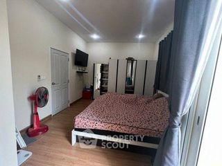 For sale 4 ベッドルーム townhouse in Bang Khae, Bangkok