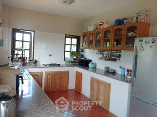 Villa zum Kauf mit 3 Zimmer in Bang Lamung, Chonburi