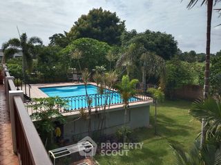 Villa zum Kauf mit 3 Zimmer in Bang Lamung, Chonburi