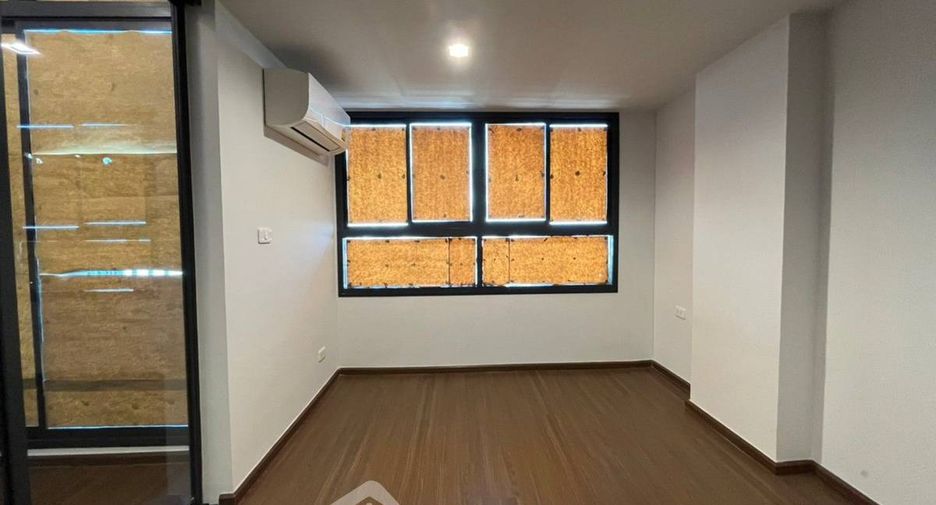 For sale 1 bed condo in Bang Kapi, Bangkok