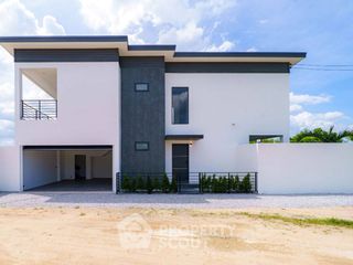 À vendre 4 chambres villa à Bang Lamung, Chonburi