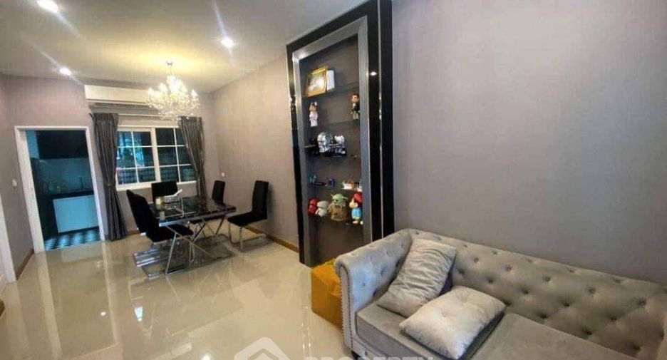 For sale 4 bedrooms townhouse in Prawet, Bangkok