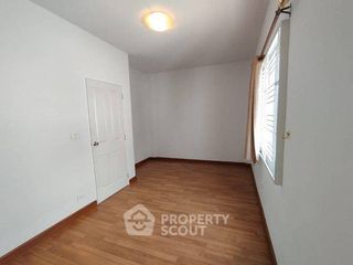 For sale 4 bedrooms house in Khlong Sam Wa, Bangkok