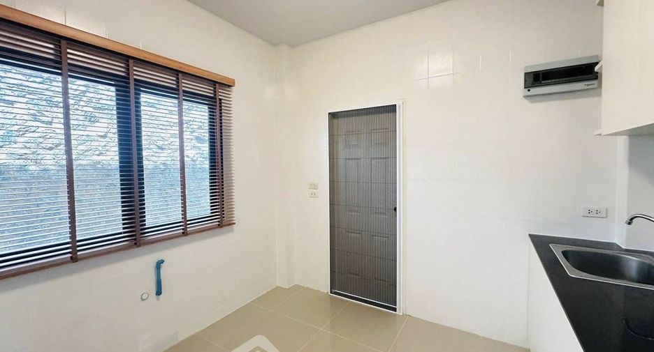 For sale 3 bedrooms house in East Pattaya, Pattaya