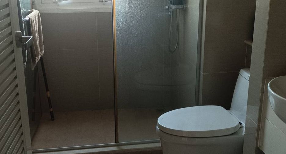 For sale 1 bed condo in Huai Khwang, Bangkok