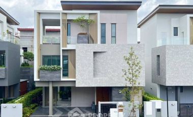 Casa en venta de 3 habitaciones en Bang Kapi, Bangkok