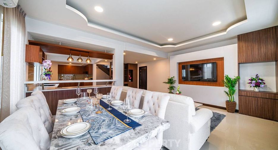 For sale 5 bedrooms villa in South Pattaya, Pattaya