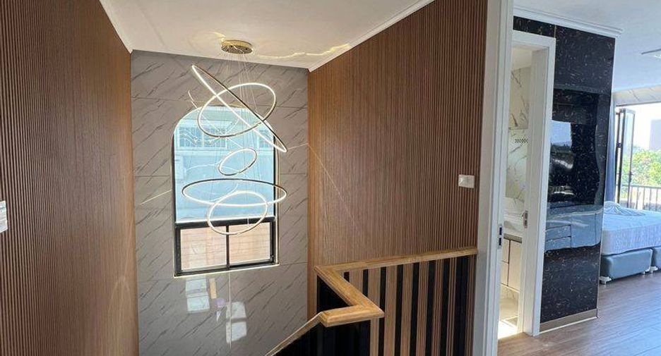 Casa en alquiler y en venta de 7 habitaciones en Jomtien, Pattaya