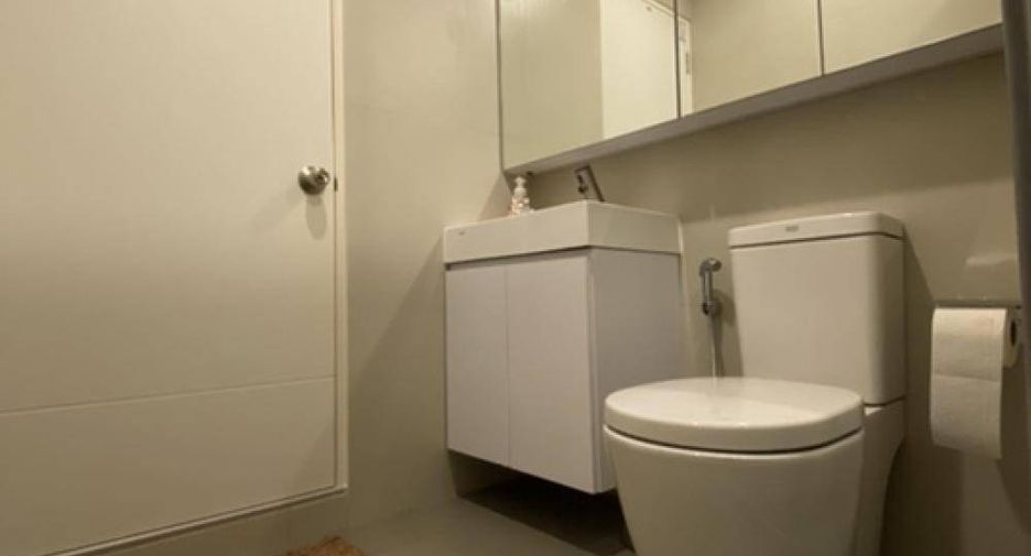 For sale 2 bedrooms condo in Yan Nawa, Bangkok