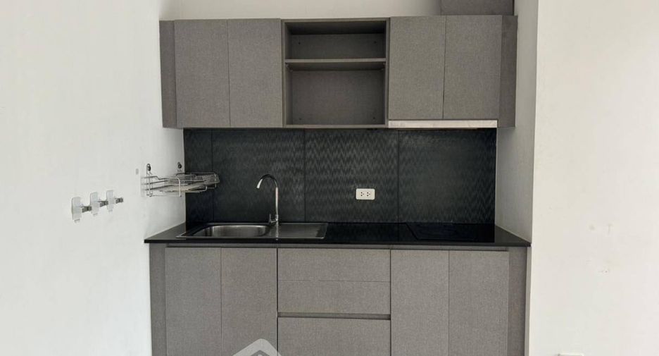 For sale 2 bedrooms condo in Bang Phlat, Bangkok