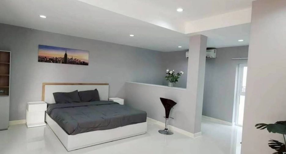For sale 9 bedrooms house in Bang Lamung, Chonburi