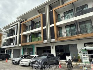 For sale 4 bedrooms townhouse in Si Racha, Chonburi