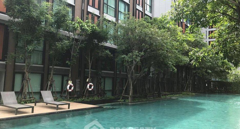 For sale 1 bed condo in Khlong Toei, Bangkok