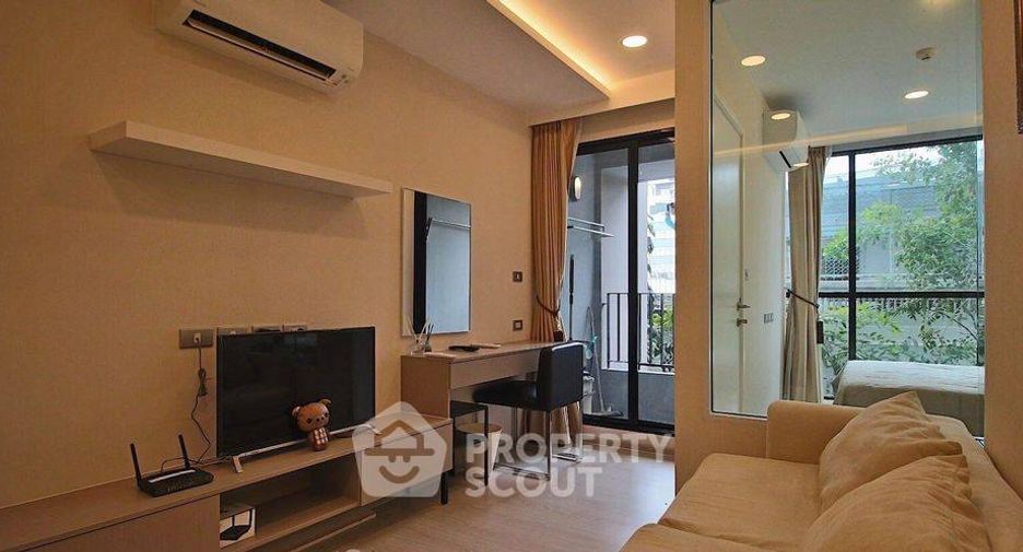 For sale 1 bed condo in Khlong Toei, Bangkok