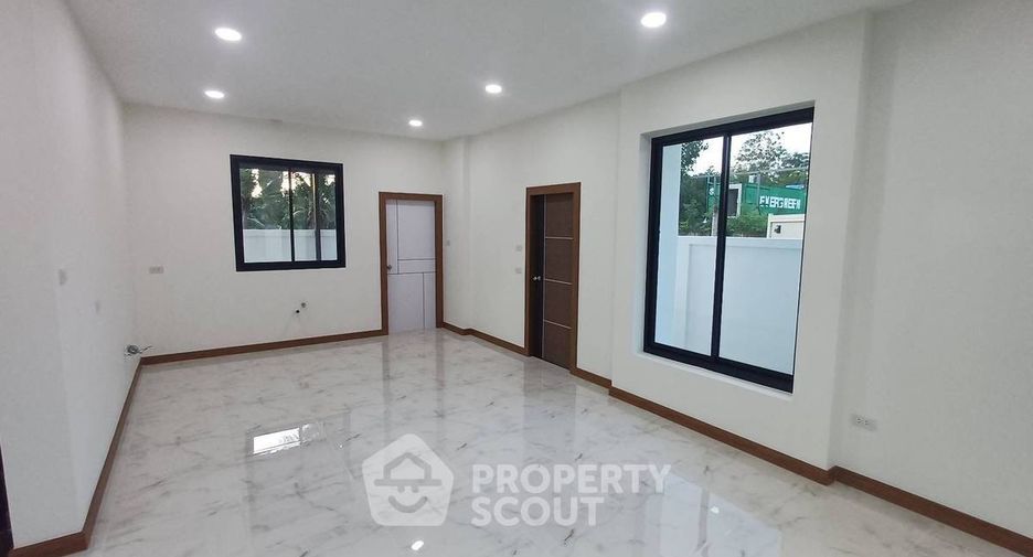 À vendre 3 chambres maison à Huay Yai, Pattaya