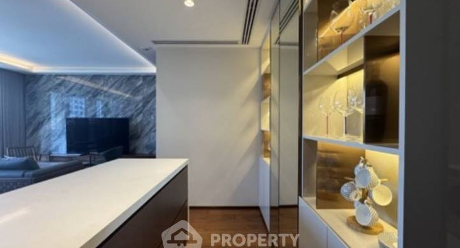 For sale 2 bedrooms condo in Khlong Toei, Bangkok
