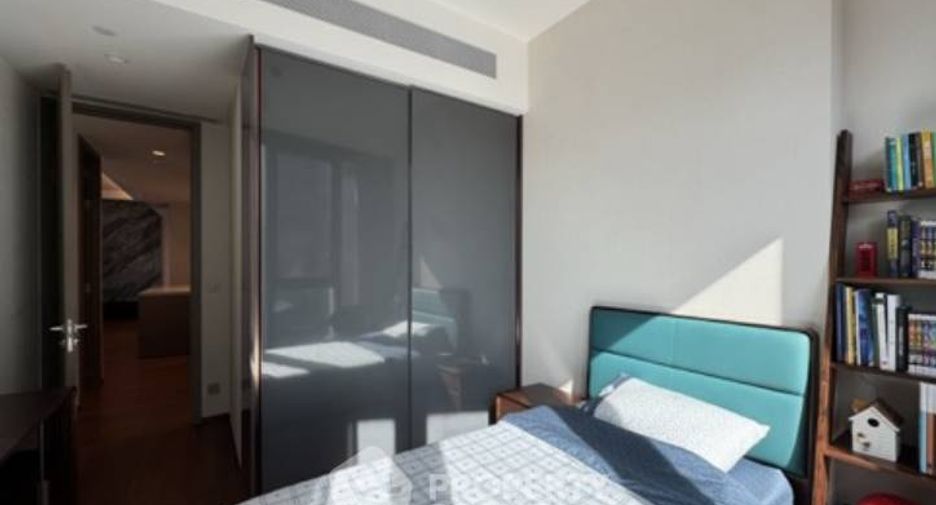 For sale 2 bedrooms condo in Khlong Toei, Bangkok