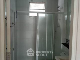 Casa en venta de 3 habitaciones en Khlong Sam Wa, Bangkok