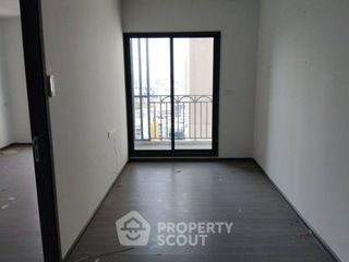 Продажа 1 кровать кондо в Кхлонг Сан, Бангкок