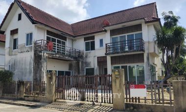 Haus zum Kauf mit 3 Zimmer in Nong Chok, Bangkok