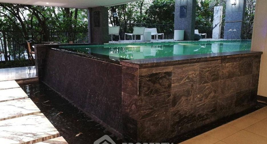 For sale 1 bed condo in Phaya Thai, Bangkok