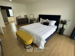 For sale 3 bedrooms townhouse in Phasi Charoen, Bangkok